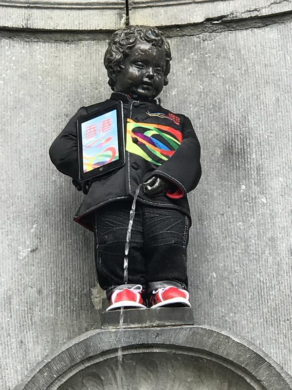 Manneken-Pis, an early 17th century fountain statue and an iconic figure of the City of Brussels, was dressed in his Hong Kong costume as part of the celebrations to mark the 20th anniversary of Hong Kong’s return to the motherland and the establishment of the Hong Kong Special Administrative Region.  