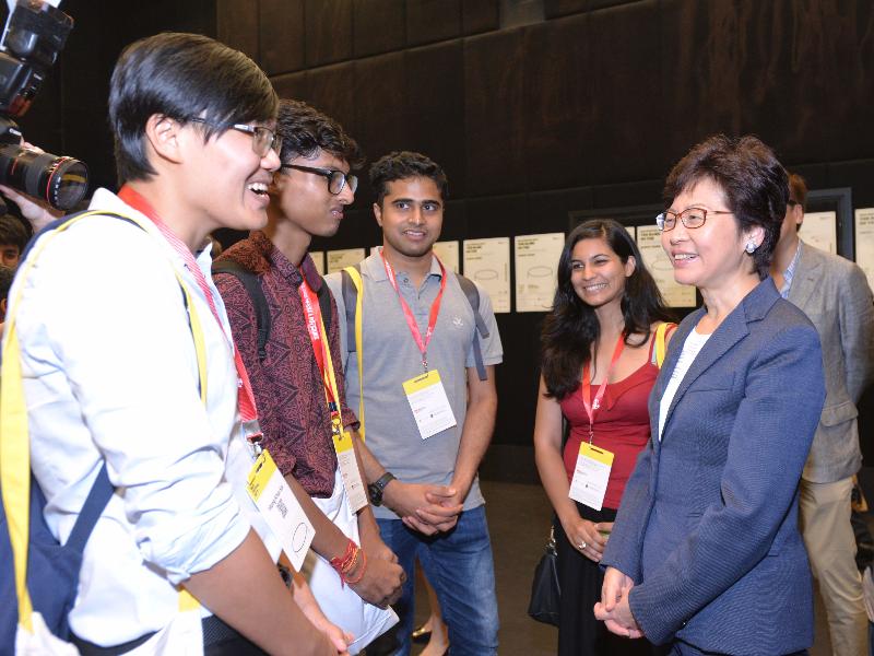 The Chief Executive, Mrs Carrie Lam, attended the opening of International Assembly @ MaD Festival 2017 tonight (July 21). Photo shows Mrs Lam (first right) meeting with participants of the festival.