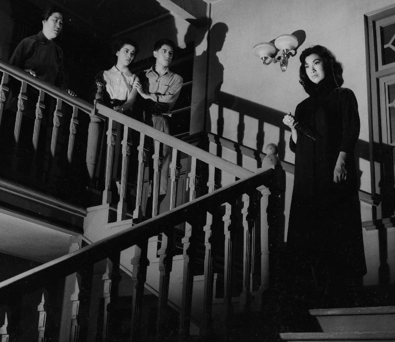 To commemorate Betty Loh Ti's 80th birth anniversary, the Hong Kong Film Archive of the Leisure and Cultural Services Department will present "Beauty in Myriad Shades: A Tribute to Betty Loh Ti on Her 80th Birth Anniversary" from August 25 to September 30, screening 21 of Loh's films. Picture shows a film still of "Suspicion" (1957).