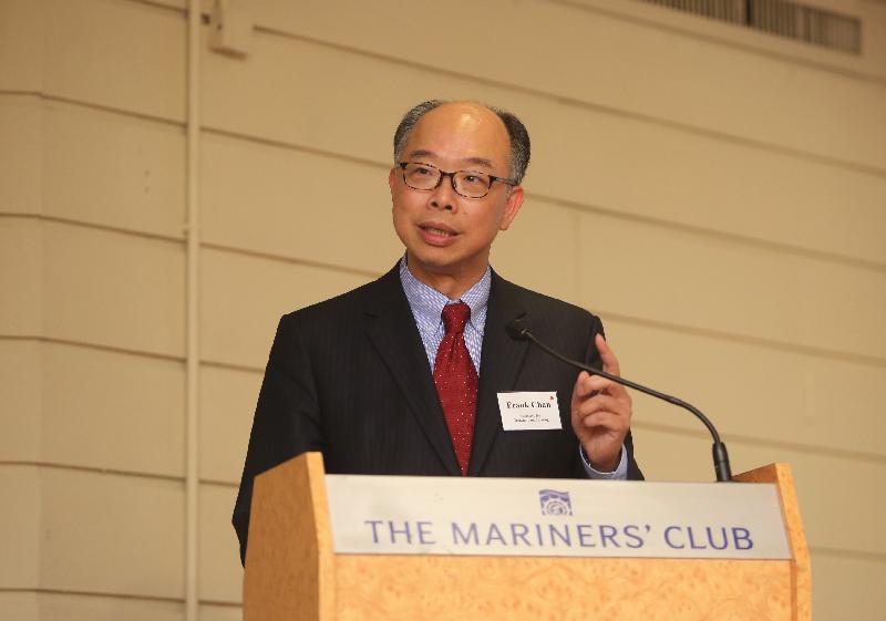 
The Secretary for Transport and Housing, Mr Frank Chan Fan, officiated at the Maritime and Aviation Internship Scheme Cocktail Reception today (July 27). He says that the Government had been working closely with the industries to reinforce and advance Hong Kong’s sustainable development in maritime and aviation sectors. 