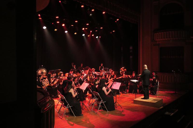 Three Hong Kong orchestras performed in Europe with the support of the Hong Kong Economic and Trade Office in Brussels to mark the 20th anniversary of the establishment of the Hong Kong Special Administrative Region. Photo shows the Hong Kong Festival Wind Orchestra performing in Barcelona, Spain on July 27 (Barcelona time).