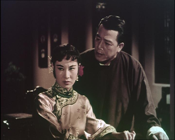 The Hong Kong Film Archive of the Leisure and Cultural Services Department will present "Our Evergreen Legend - Li Lihua" in September and October as part of the "Morning Matinee" series, showing nine works of Li in the prime of her acting career. Picture shows a film still of "Blood Will Tell" (1955).