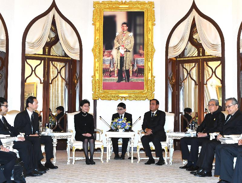 The Chief Executive, Mrs Carrie Lam (third left), today (August 4) in Bangkok calls on the Prime Minister of Thailand, Mr Prayut Chan-o-cha (third right).