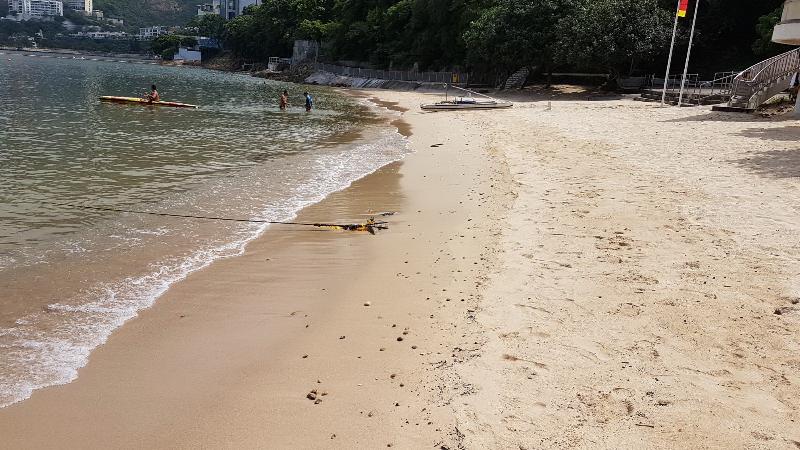 Middle Bay Beach in Southern District was reopened this afternoon (August 11) after being cleaned up.