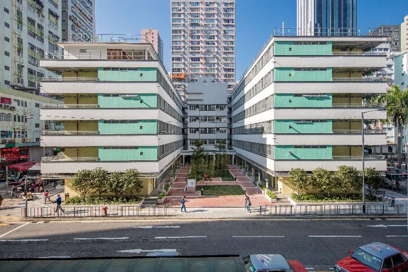 The Hong Kong Housing Authority's public rental housing project Wah Ha Estate has won a Silver Award, the highest honour in the Residential category, at the Hong Kong Institute of Architects Cross-Strait Architectural Design Symposium and Awards 2017. Photo shows the façade of Wah Ha Estate.
