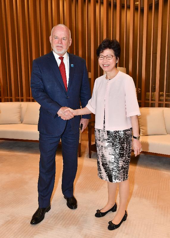 The Chief Executive, Mrs Carrie Lam (right), meets the visiting President of the United Nations General Assembly, Mr Peter Thomson (left), at the Chief Executive's Office this morning (August 16).