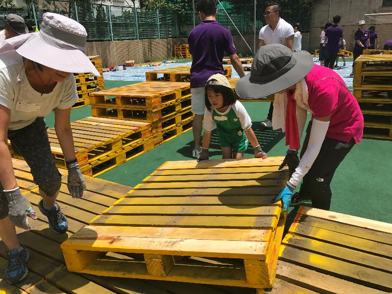 Together We Build - Community Engagement in Public Space Transformation @ SummerFest Lifestyle will be held from August 25 to 27 at the Central Harbourfront Event Space. Photo shows the activity of maze building at an earlier event.