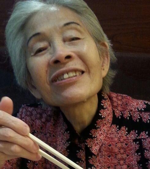 Lee Choi-chun,  is about 1.55 metres tall, 39 kilograms in weight and of thin build. She has a pointed face with yellow complexion and short white hair. She was last seen wearing a light grey long-sleeved shirt, black trousers, grey shoes, carrying a red bag and an umbrella.