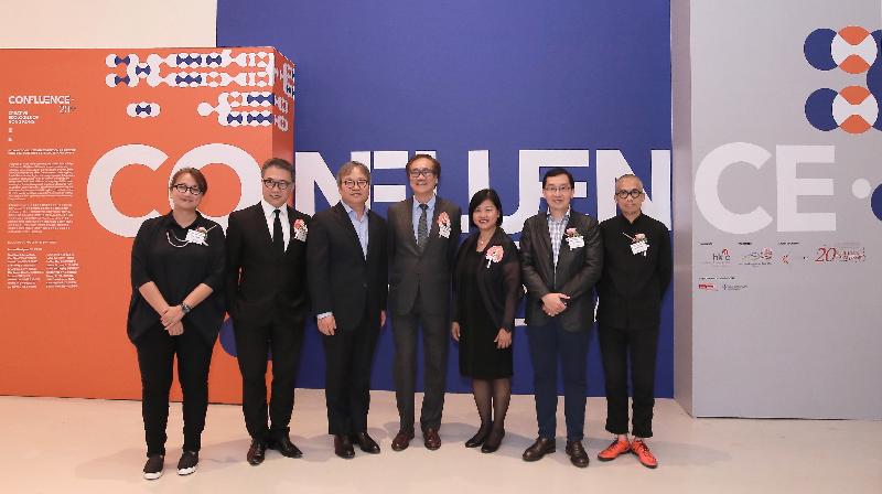 The Principal Hong Kong Economic and Trade Representative (Tokyo), Ms Shirley Yung (third right) and Head of Create Hong Kong, Mr Jerry Liu (Centre) are pictured with other guests at the opening ceremony of the "Confluence · 20+ Creative Ecologies of Hong Kong" exhibition in Seoul, Korea, today (August 25).
