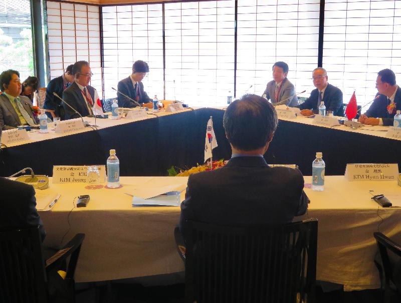 The Secretary for Home Affairs, Mr Lau Kong-wah (second right), today (August 26) attends the China-Japan-South Korea Cultural Ministers' meeting as a member of the Chinese delegation in Kyoto, Japan, and delivers a speech. First left is the Minister of Education, Culture, Sports, Science and Technology of Japan, Mr Yoshimasa Hayashi.