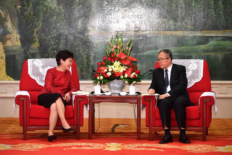 The Chief Executive, Mrs Carrie Lam, meets with the Secretary of the CPC Tianjin Municipal Committee, Mr Li Hongzhong, and the Mayor of Tianjin, Mr Wang Dongfeng, in Tianjin today (August 26). Photo shows Mrs Lam (left) and Mr Li at the meeting.