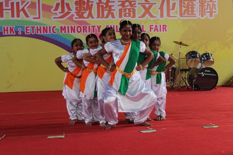 The Carnival to Celebrate the 20th Anniversary of the Establishment of the Hong Kong Special Administrative Region which aims to promote social integration, will be held at the G/F Hall of Yuen Long Town Hall on September 2. Photo shows a dance performance at an earlier carnival for promoting social integration.