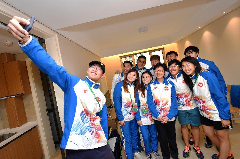 The Chief Executive, Mrs Carrie Lam, visited the Hong Kong athletes at the Athletes' Village today (August 27) before attending the opening ceremony of the 13th National Games in Tianjin. Mrs Lam (front row, third right) is pictured with athletes from the Fencing Team after visiting the accommodation facilities of the athletes.