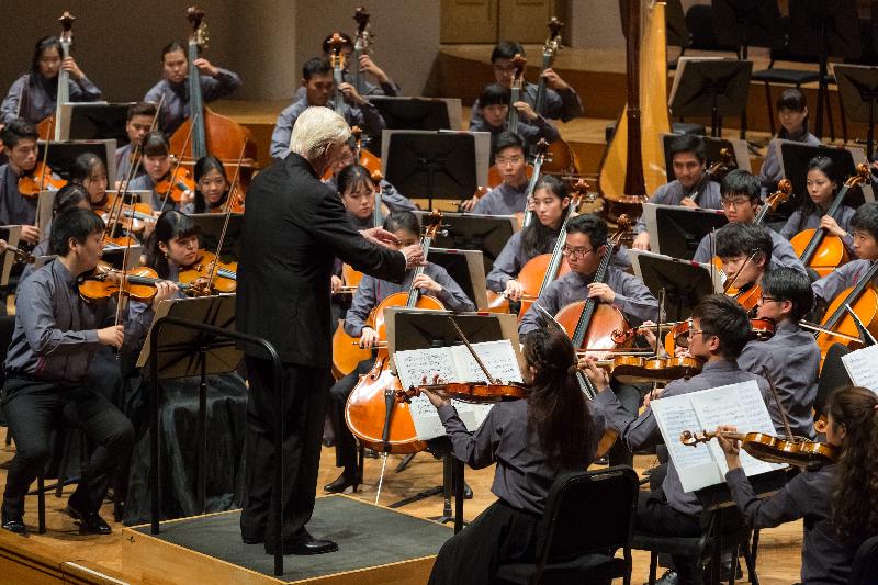 亞洲青年管弦樂團昨日（布魯塞爾時間九月五日）於比利時布魯塞爾舉行二○一七年世界巡迴表演的終站演奏會。