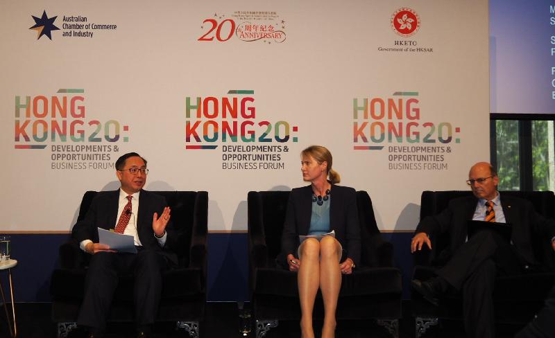 The Secretary for Innovation and Technology, Mr Nicholas W Yang (left), joins the panel discussion of the Hong Kong 20: Developments and Opportunities Business Forum held in Sydney, Australia, today (September 8), to exchange views on building the economy through innovation with the Minister for Industry, Innovation and Science, Mr Arthur Sinodinos (right), and Group Executive, Digital Banking of Australia and New Zealand Banking Group and Board Member of Innovation and Science Australia, Ms Maile Carnegie (centre).