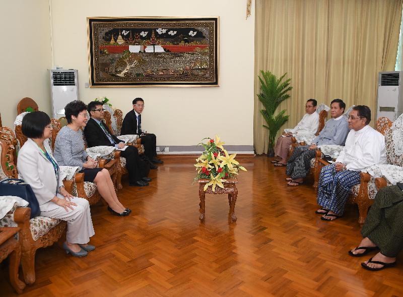 The Chief Executive, Mrs Carrie Lam, began her visit to Myanmar today (September 15). Photo shows Mrs Lam (second left) meeting with the Union Minister for Commerce, Dr Than Myint (first right), in the capital city of Naypyidaw this afternoon.