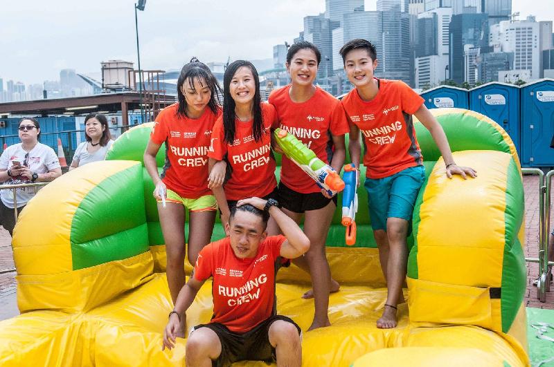 The Love Easy Fiesta will be held at the Kwun Tong Promenade and on Kwun Tong's Hoi Bun Road on September 24 (Sunday). Photo shows an obstacle run at an earlier carnival.