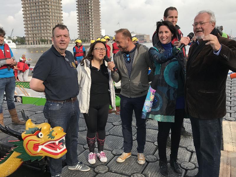 The Hong Kong Dragon Boat Festival, which was title sponsored by the Hong Kong Economic and Trade Office in Brussels (HKETO, Brussels), was held in Antwerp, Belgium on September 16 (Antwerp time). Photo shows the Deputy Representative of the HKETO, Brussels, Miss Alice Choi (second left), officiating at the opening ceremony with the Alderman of the City of Antwerp responsible for the Port, Industry and Labour, Mr Marc Van Peel (first right); and the representative of the event organiser, Rotary Club Antwerp West,  , Mr Leo Van der Heyden (first left).
