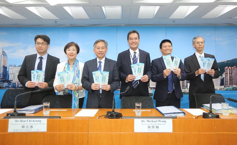 The Secretary for Development, Mr Michael Wong (third right); the Permanent Secretary for Development (Works), Mr Hon Chi-keung (third left); the Director of Water Supplies, Mr Enoch Lam (second right); member of the International Expert Panel on Drinking Water Safety, Dr Chan Hon-fai (first right); the Deputy Director (Development and Construction) of the Housing Department, Ms Ada Fung (second left); and the Principal Medical and Health Officer (Non-communicable Disease) of the Centre for Health Protection of the Department of Health, Dr Eddy Ng (first left), attend a press conference on measures to enhance drinking water safety in Hong Kong today (September 21).