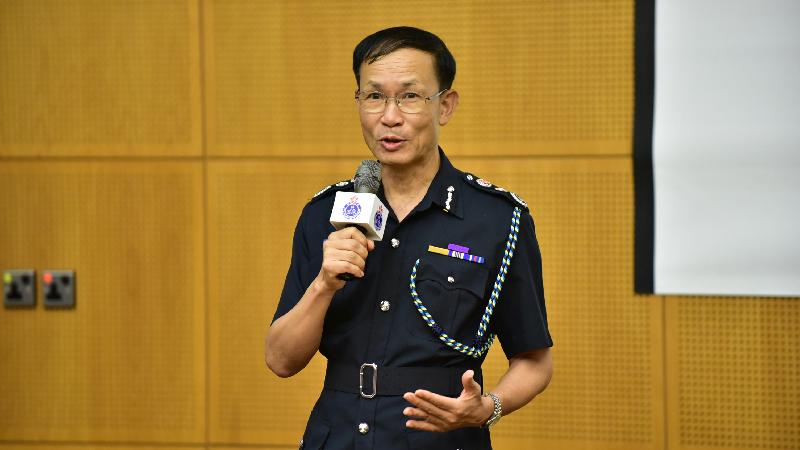 The Civil Aid Service Commissioner, Dr Ernest Lee, today (October 1) delivers a speech at the “Community Service for Social Inclusion” promotional event. The event introduces non-Chinese speaking youths to local youth uniformed groups and encourage them to join in serving the community.