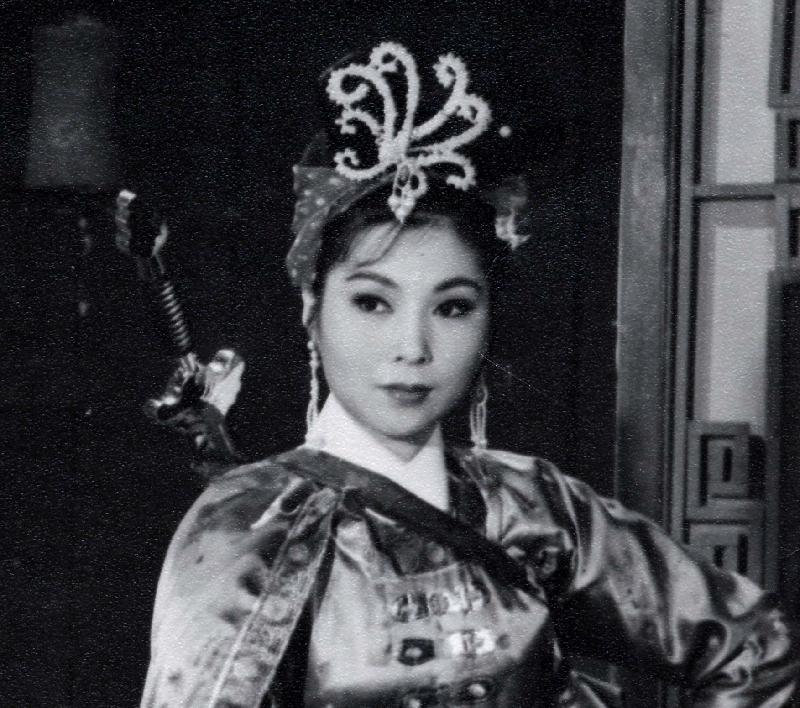 The Hong Kong Film Archive of the Leisure and Cultural Services Department will present "Yu So-chow, the Agile 'Black Peony'" in November and December as part of the "Morning Matinee" series, which is held at 11am on Fridays. Nine noteworthy films starring Yu will be screened. Picture shows a film still of "The Secret Book" (1961).