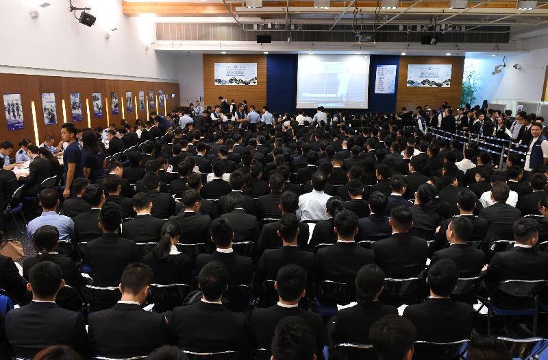 The Hong Kong Police Force today (October 14) holds the Police Recruitment Day (Autumn) at Police Headquarters, recruiting Probationary Inspectors, Recruit Police Constables and Police Constables (Auxiliary).
