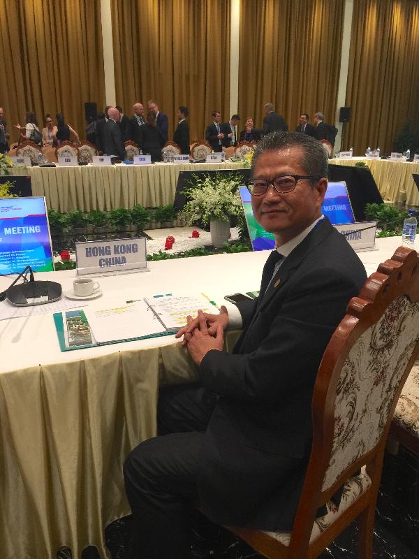 財政司司長陳茂波今日（十月二十一日）在越南會安出席亞太區經濟合作組織財政部長會議。