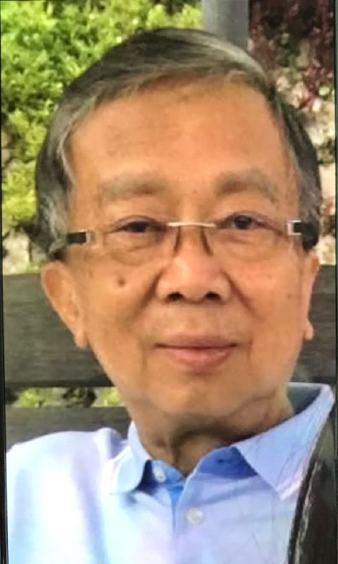 Sukiantoro Arifin is about 1.7 metres tall, 78 kilograms in weight and of normal build. He has a long face with yellow complexion, short straight grey and white hair. He was last seen wearing a blue jacket, black trousers, green sport shoes, glasses and carrying a green bag.  
