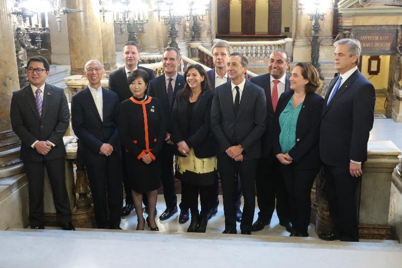 The Secretary for the Environment, Mr Wong Kam-sing (front row, second left), joins a group photo with other members of the C40 Cities Climate Leadership Group Steering Committee in Paris, France, on October 23 (Paris time).
