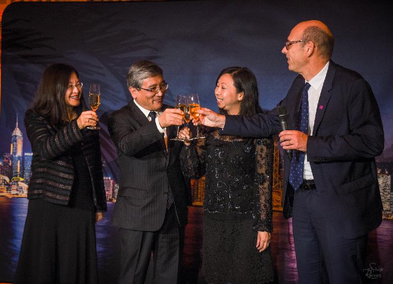 The Hong Kong Economic and Trade Office in Brussels concluded its celebrations to mark the 20th anniversary of the establishment of the Hong Kong Special Administrative Region by holding martial arts-themed gala dinners in Paris, France (October 19, Paris time) and Brussels, Belgium (October 24, Brussels time). Photo shows the Special Representative for Economic and Trade Affairs to the European Union, Ms Shirley Lam (second right); the Minister-Counsellor of the Embassy the People's Republic of China in France, Mr Guan Jian (second left); the Principal of the Chinese Culinary Institute, Ms Winnie Ngan (left); and the Director France, Hong Kong Trade Development Council, Mr Marc Allard (right) at the toasting ceremony.