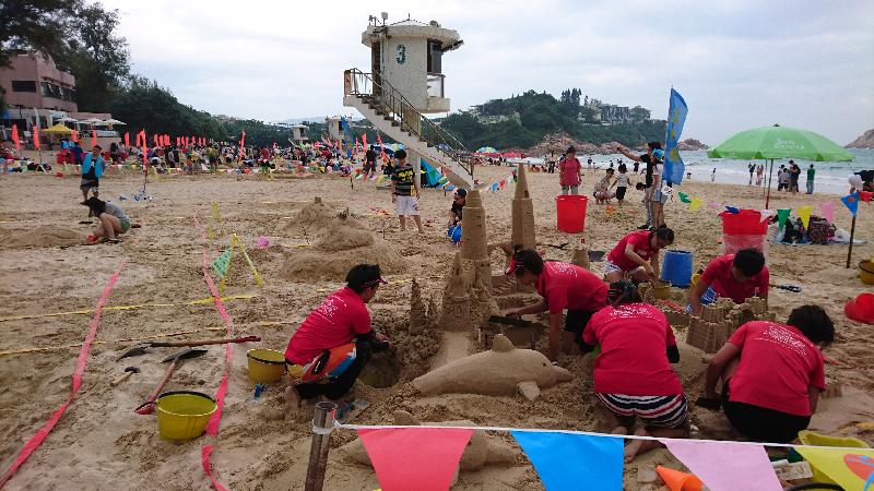 The Southern District Sand Sculpture Competition 2017 will be held on Shek O Beach from 1pm to 5pm on November 19 (Sunday). Photo shows a past sand sculpture competition at the beach. 