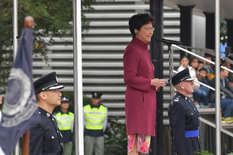 行政長官林鄭月娥（中）今日（十一月二十五日）上午在香港警察學院結業會操上致辭。