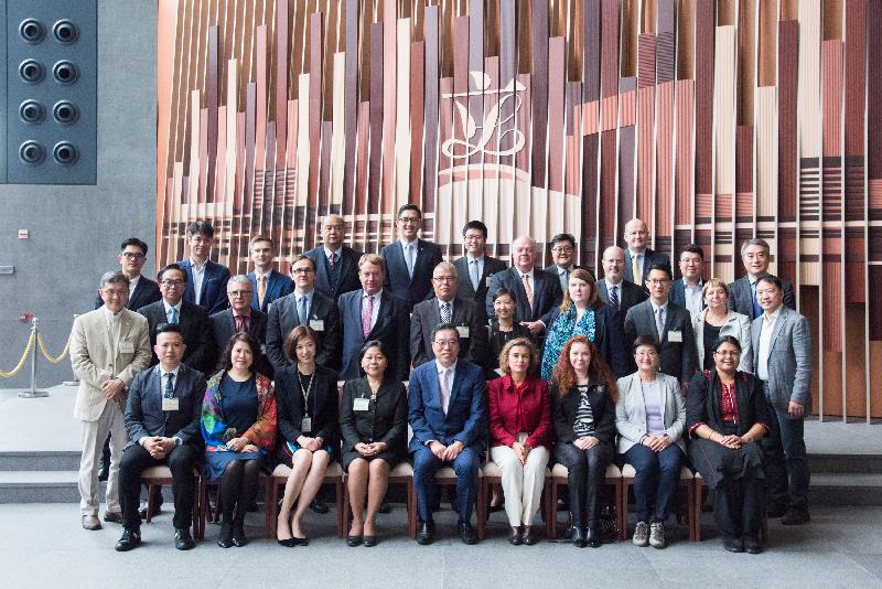 The President of the Legislative Council (LegCo), Mr Andrew Leung (front row, centre) along with LegCo Members join a group photo with the Consuls-General or their representatives as well as members of the Association of Honorary Consuls in Hong Kong & Macau SAR, China in the LegCo Complex today (November 27).