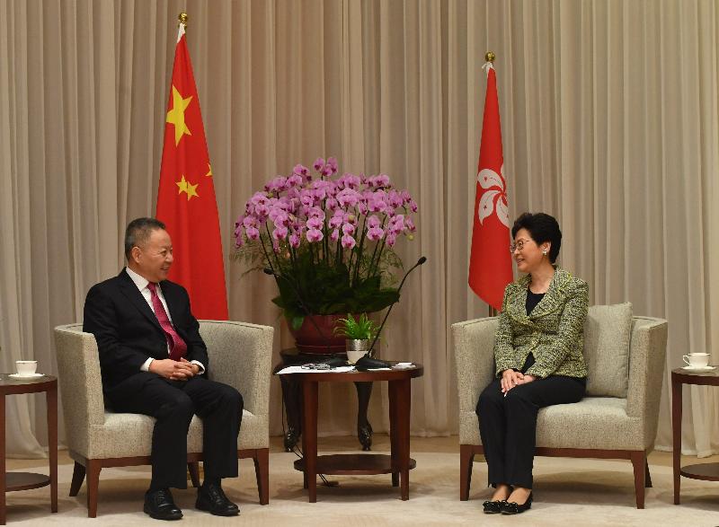 The Chief Executive, Mrs Carrie Lam (right), meets the Governor of Hainan Province, Mr Shen Xiaoming, at the Chief Executive's Office this afternoon (November 30).