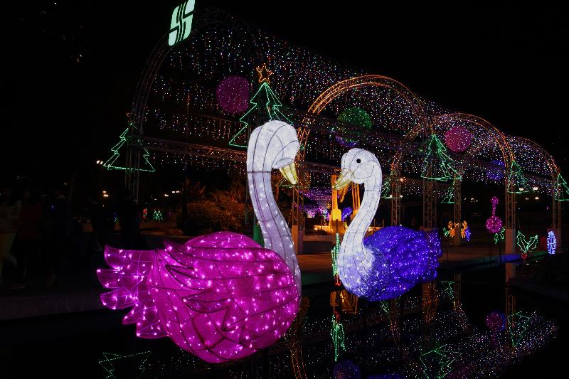 Celebration of the 20th Anniversary of the Establishment of the HKSAR - Sha Tin Festive Lighting Switch-on Ceremony will be staged on December 9 (Saturday) at the Main Plaza of Sha Tin Park. Photo shows some of last year's festive lighting. 