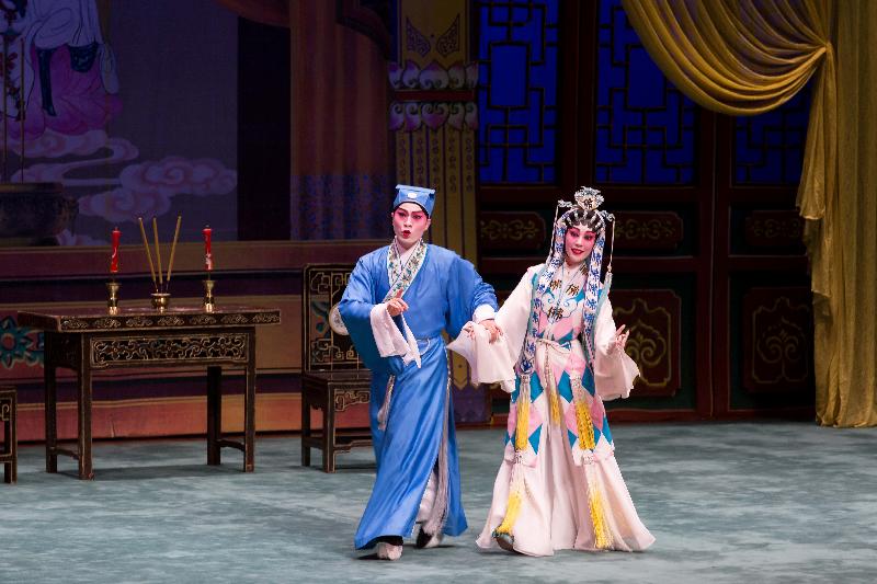 The Series of Activities on the Arts of Sit and Mei (South and North of China Performing Arts) will be held from December 16 (Saturday) to December 29 to pay tribute to Cantonese opera master Sit Kok-sin and Peking opera master Mei Lanfang. Photo shows an earlier Cantonese opera performance paying tribute to Sit.