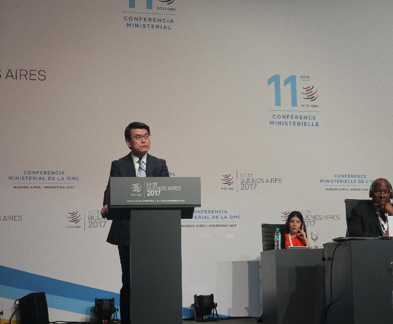 商務及經濟發展局局長邱騰華今日（布宜諾斯艾利斯時間十二月十一日）以中國香港代表身分，在阿根廷布宜諾斯艾利斯舉行的世界貿易組織第十一次部長級會議的全體大會上發言。