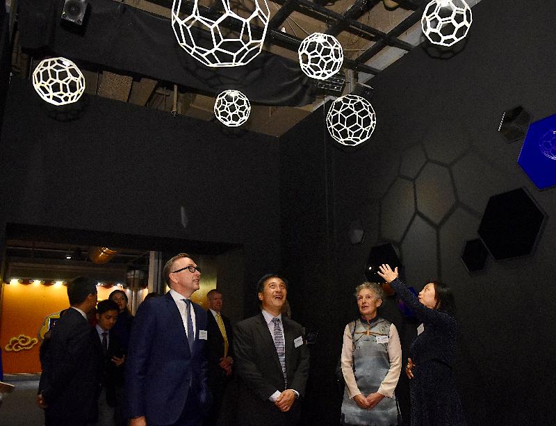 The opening ceremony for the "Wonder Materials: Graphene and Beyond" exhibition was held today (December 14) at the Hong Kong Science Museum. Photo shows officiating guests touring the exhibition (from right) the Museum Director of the Hong Kong Science Museum, Ms Karen Sit; the Director of the Museum of Science and Industry, Manchester, Ms Sally MacDonald; the Assistant Director of Leisure and Cultural Services (Heritage and Museums), Mr Chan Shing-wai; and the Director General of Trade and Investment of the British Consulate-General in Hong Kong, Mr Paul McComb.
