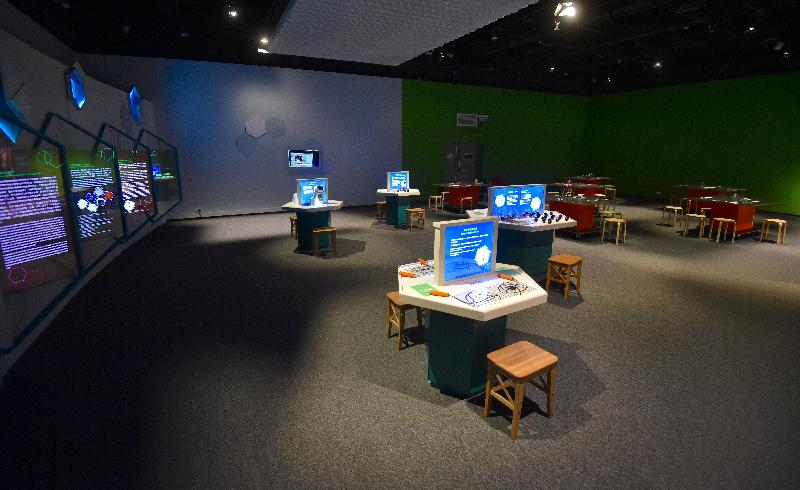 An exhibition entitled "Wonder Materials: Graphene and Beyond" will be held at the Hong Kong Science Museum from tomorrow (December 15). Photo shows the interactive zones the Hive and Unimaginable 2D Materials.