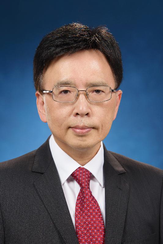 Mr Charlix Wong Shing-hei, Deputy Director of Accounting Services, will take over as Director of Accounting Services on January 3, 2018.