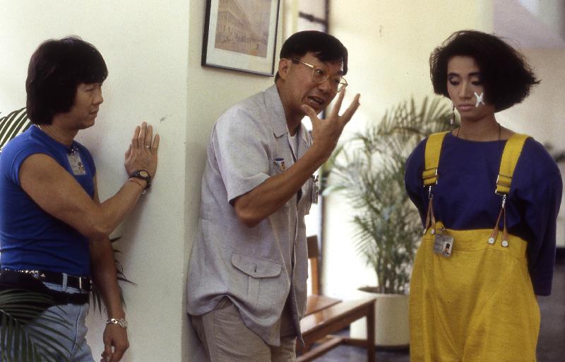 香港电影资料馆（资料馆）一月底推出新一辑的「影谈系列」，邀请集编剧、导演、演员及监制于一身的陈欣健，挑选四部由他编导的作品在资料馆电影院放映。图为《神探朱古力》（1986）剧照。