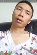 Ho Ka-yiu, aged 32, is about 1.77 metres tall, 59 kilograms in weight and of medium build. He has a square face with yellow complexion and short straight black hair. He was last seen wearing a dark blue jacket, beige trousers and black leather shoes.
