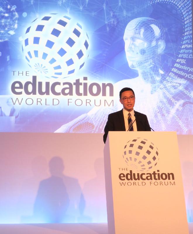 The Secretary for Education, Mr Kevin Yeung, speaks on "Learning to learn in times of rapid change" at one of the keynote sessions of the Education World Forum in London, the United Kingdom, yesterday (January 23, London time). 