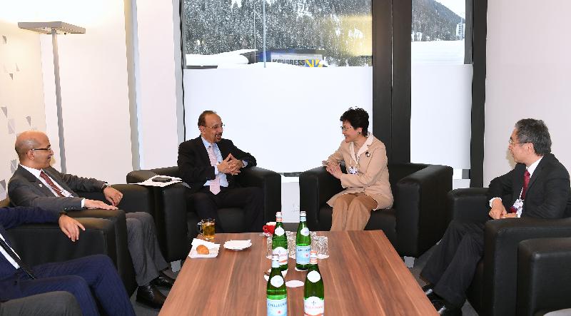 The Chief Executive, Mrs Carrie Lam, today (January 25, Davos time) continued to attend the World Economic Forum Annual Meeting in Davos, Switzerland. Photo shows Mrs Lam (second right), accompanied by the Secretary for Financial Services and the Treasury, Mr James Lau (first right), in the afternoon meeting with the Minister of Energy, Industry and Mineral Resources of Saudi Arabia, Mr Khalid Abdulaziz Al-Falih (second left), and the Minister of Finance, Mr Mohammed bin Abdullah Al-Jadaan (first left).