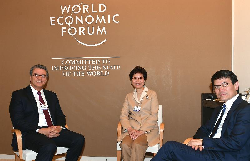 The Chief Executive, Mrs Carrie Lam, today (January 25, Davos time) continued to attend the World Economic Forum Annual Meeting in Davos, Switzerland. Photo shows Mrs Lam (centre), accompanied by the Secretary for Commerce and Economic Development, Mr Edward Yau (first right), in the afternoon meeting with the Director-General of the World Trade Organization, Mr Roberto Azevêdo (first left).