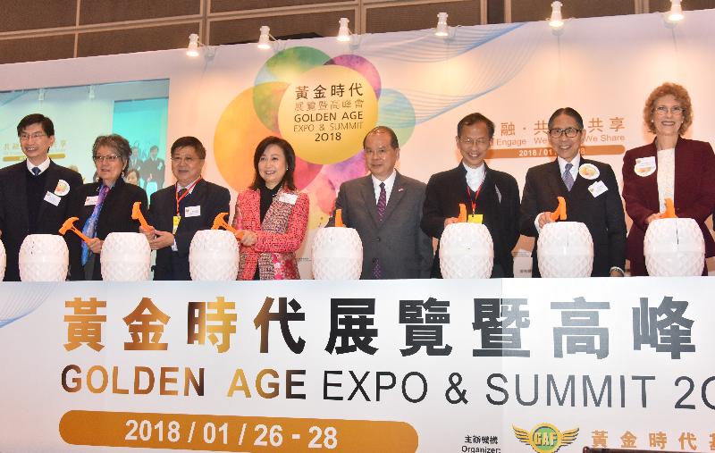 The Chief Secretary for Administration, Mr Matthew Cheung Kin-chung, attended the opening ceremony of the Golden Age Expo and Summit 2018 today (January 26). Photo shows Mr Cheung (fourth right); the Founder of the Golden Age Foundation, Mrs Rebecca Choy-Yung (fourth left) and other guests officiating at the opening ceremony.

