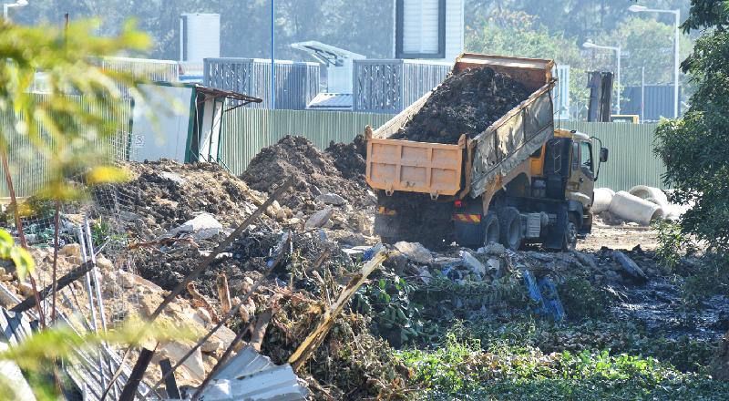 The Ombudsman, Ms Connie Lau, today (February 1) announced the results of a direct investigation into the Government’s control over fly-tipping of construction waste and landfilling activities on private land.