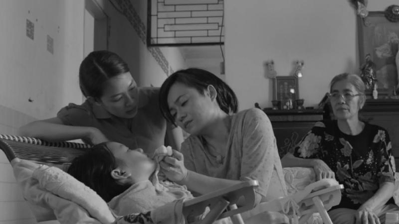 全新电影节目「马来西亚华裔映像」三月推出，选映八部描绘马来西亚华人生活的得奖电影，三月二日至十一日在香港电影资料馆电影院放映。图示《门》（2016）剧照。