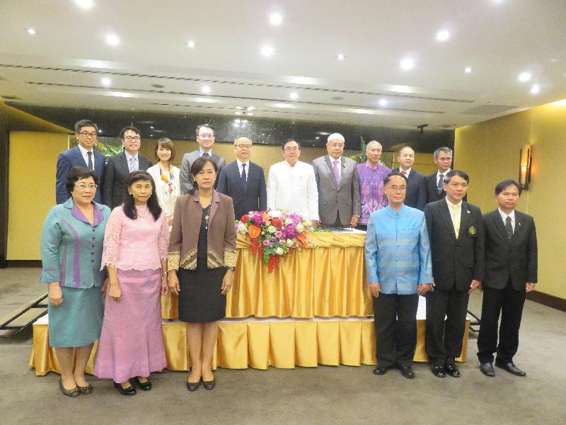 The Secretary for Home Affairs, Mr Lau Kong-wah (back row, fifth left), yesterday (February 28) in Bangkok signed a Memorandum of Understanding on Cultural Co-operation with the Minister of Culture of Thailand, Mr Vira Rojpojchanarat (back row, fifth right), to strengthen connections between Hong Kong and Thailand.