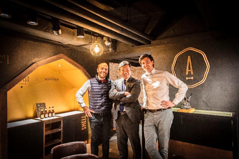 Belgian craft beer company The Artist opened its first bar and cafe, The Artist House, in Hong Kong today (March 15). Pictured are its co-founders Mr Olivier Gilson (left) and Mr Benjamin Cox (right). 


